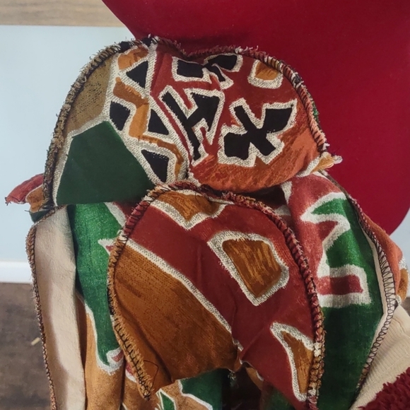 Caliché Brown Green Tribal Abstract - Picture 9 of 13